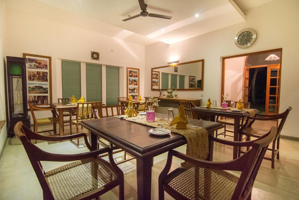 The Elephant Stables Kandy Exterior photo